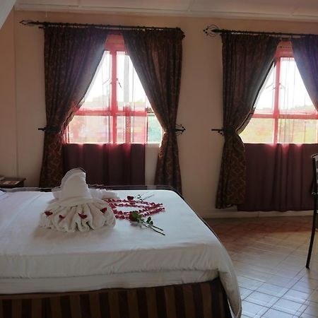 Jumuia Hotel Кисуму Номер фото