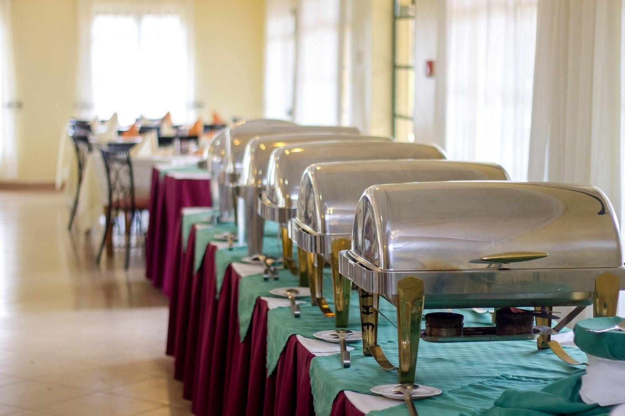 Jumuia Hotel Кисуму Экстерьер фото